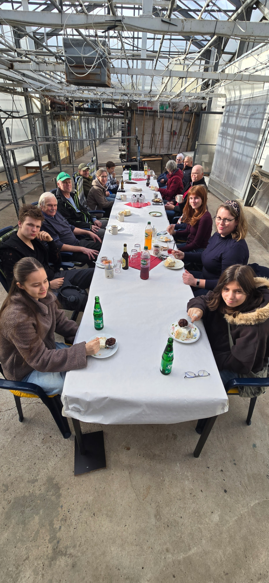 Kaffeetafel nach der Besichtigung